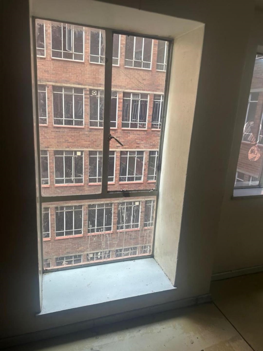 1 Bedroom Property for Sale in Johannesburg Central Gauteng