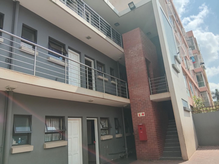 17 Bedroom Property for Sale in Yeoville Gauteng