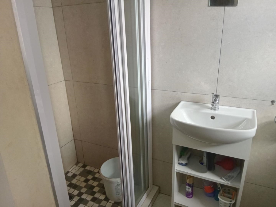 17 Bedroom Property for Sale in Yeoville Gauteng