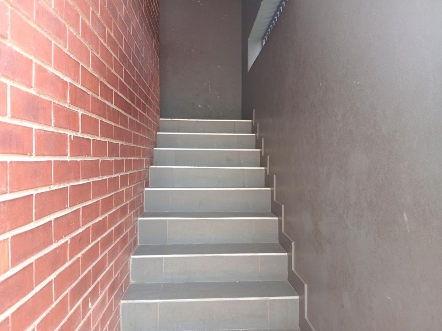 17 Bedroom Property for Sale in Yeoville Gauteng