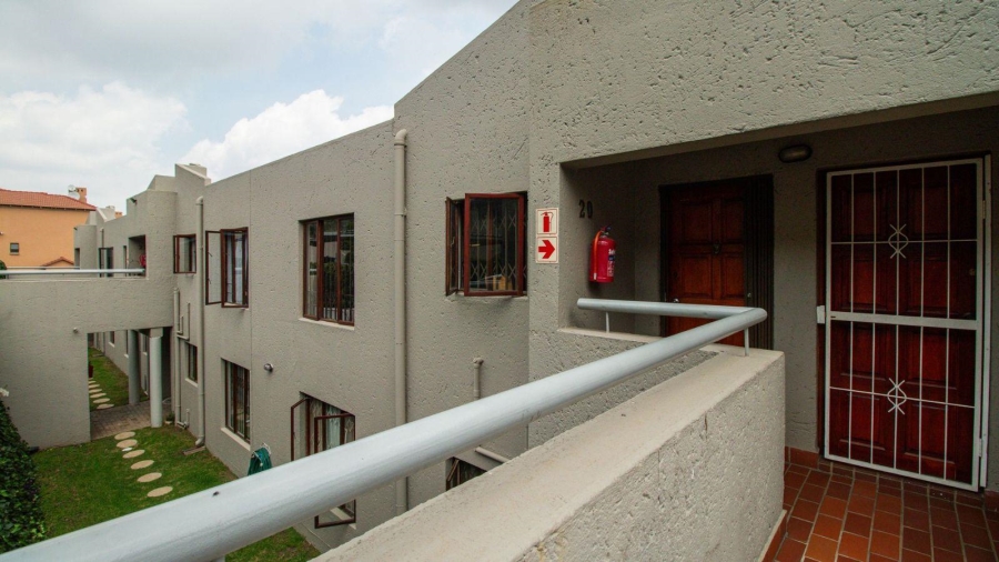 2 Bedroom Property for Sale in Sunnyrock Gauteng