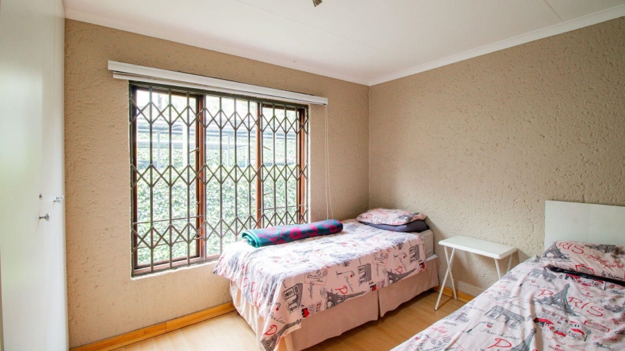 2 Bedroom Property for Sale in Sunnyrock Gauteng