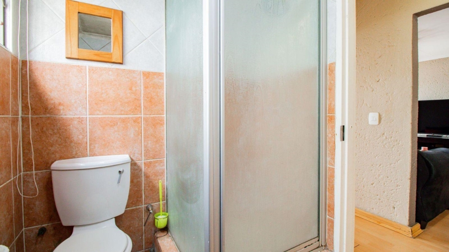 2 Bedroom Property for Sale in Sunnyrock Gauteng