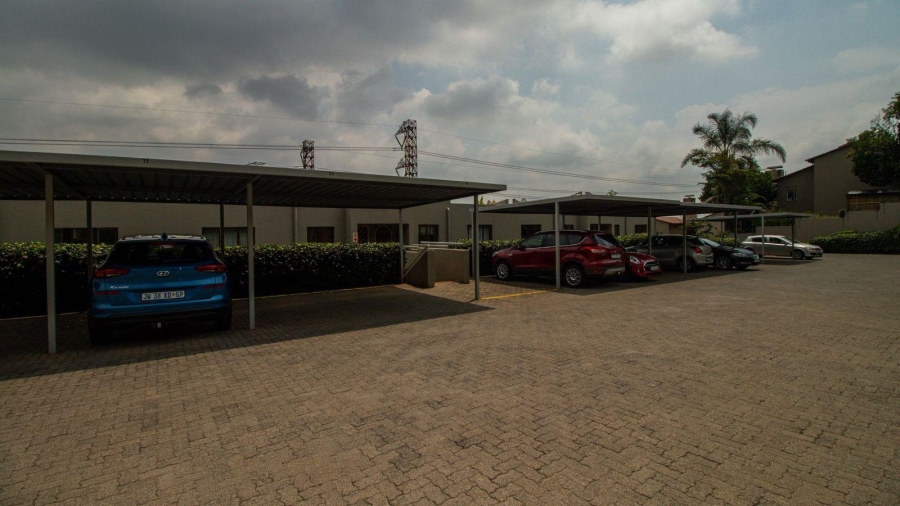 2 Bedroom Property for Sale in Sunnyrock Gauteng