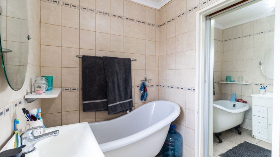 2 Bedroom Property for Sale in Sunnyrock Gauteng