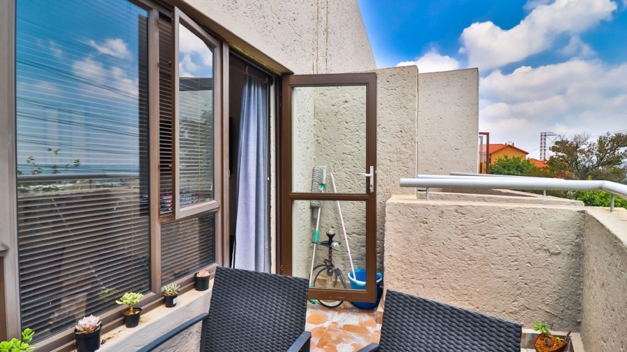 2 Bedroom Property for Sale in Sunnyrock Gauteng