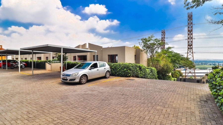 2 Bedroom Property for Sale in Sunnyrock Gauteng