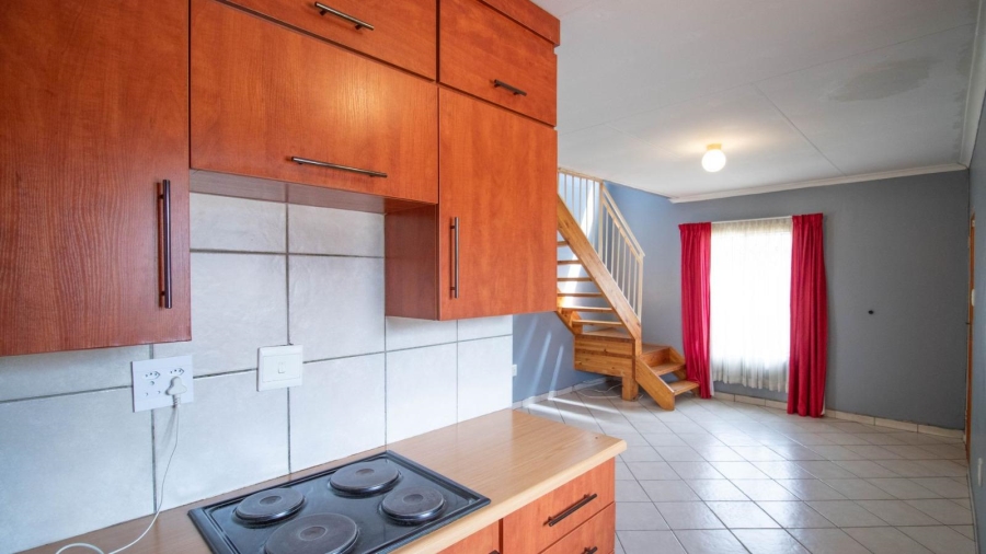 To Let 3 Bedroom Property for Rent in Blue Hills Gauteng