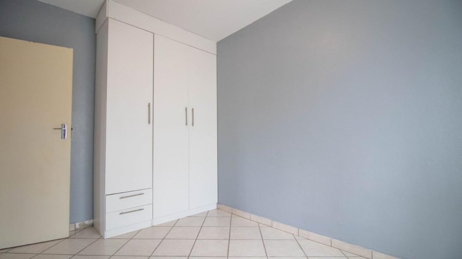 To Let 3 Bedroom Property for Rent in Blue Hills Gauteng