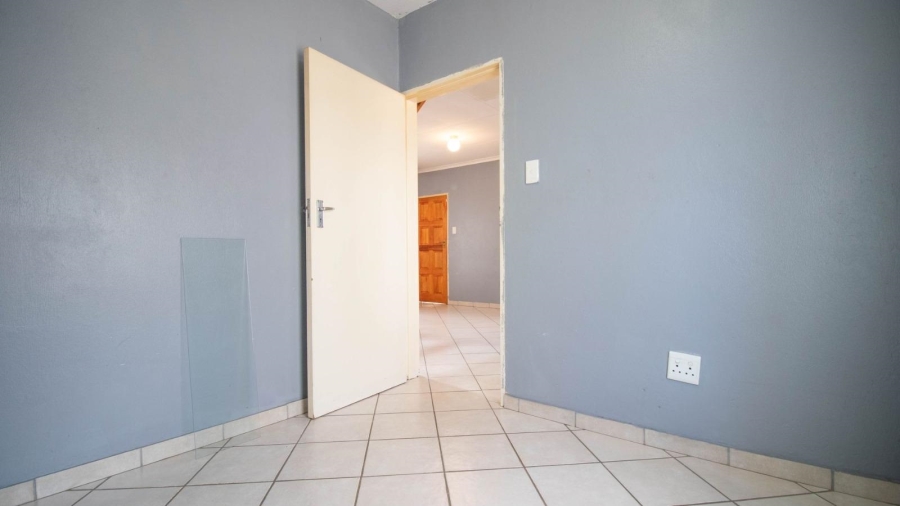 To Let 3 Bedroom Property for Rent in Blue Hills Gauteng