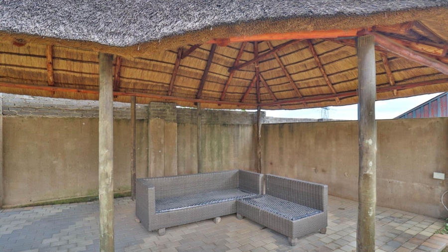 To Let 3 Bedroom Property for Rent in Blue Hills Gauteng