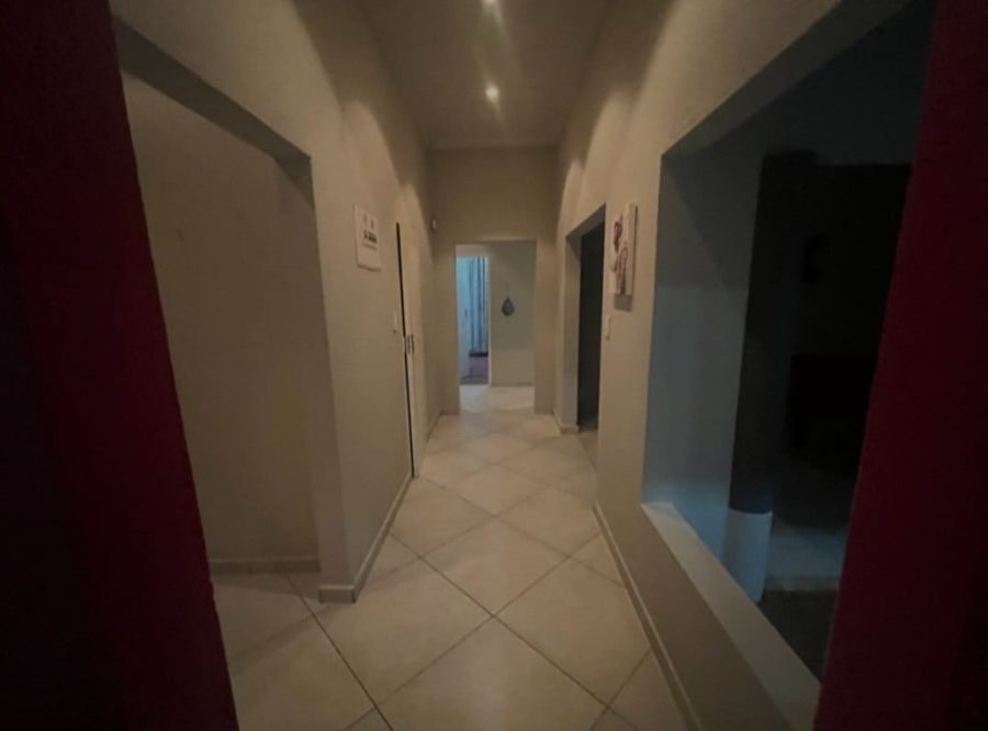 To Let 4 Bedroom Property for Rent in Ravenswood Gauteng