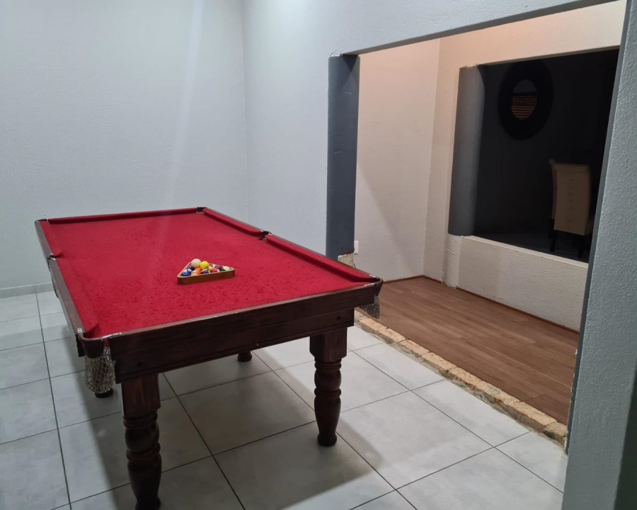 To Let 4 Bedroom Property for Rent in Ravenswood Gauteng