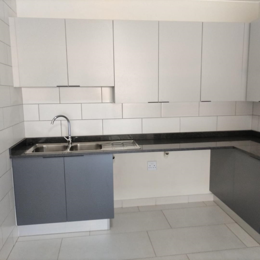 To Let 2 Bedroom Property for Rent in Kensington Gauteng