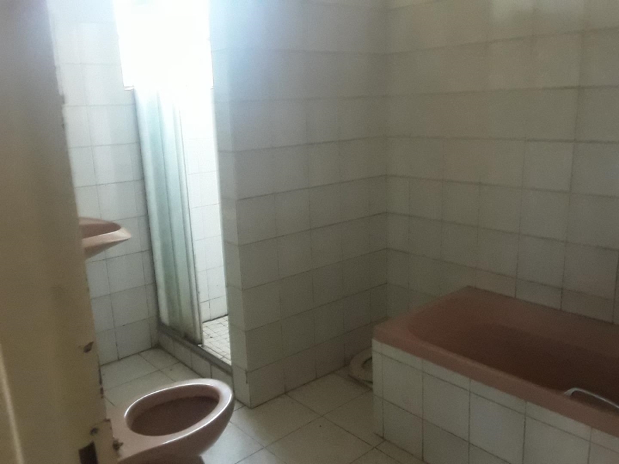 10 Bedroom Property for Sale in Judiths Paarl Gauteng