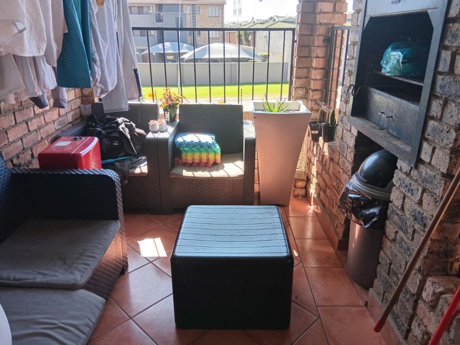 2 Bedroom Property for Sale in Edleen Gauteng