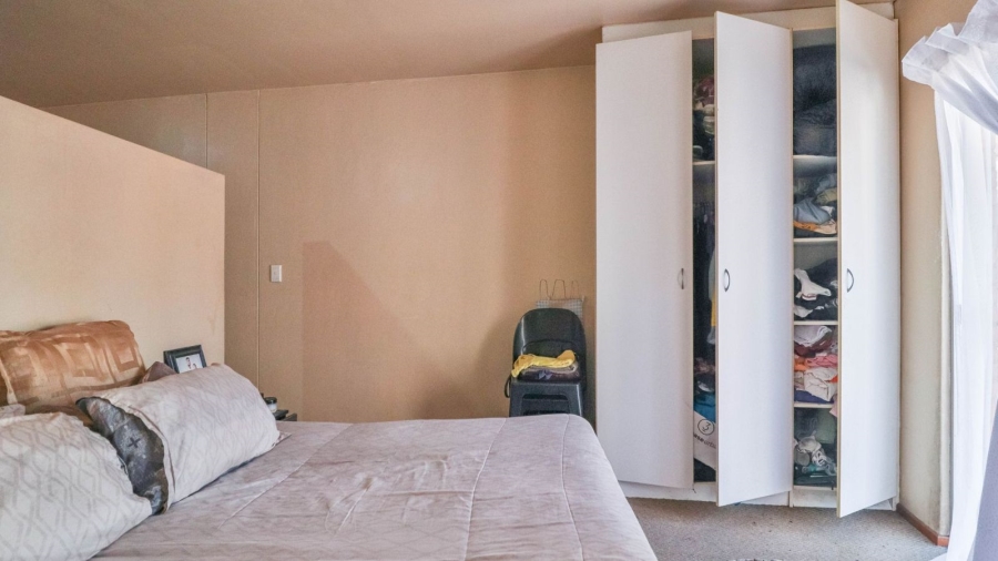 1 Bedroom Property for Sale in Sunnyside Gauteng
