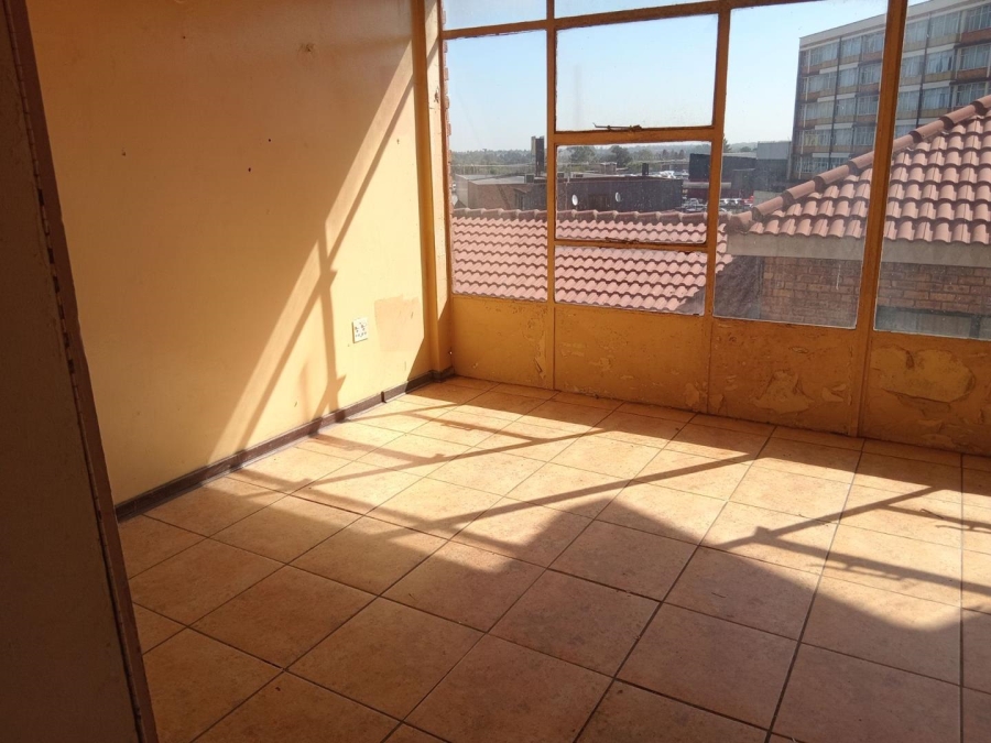 1 Bedroom Property for Sale in Kempton Park Central Gauteng