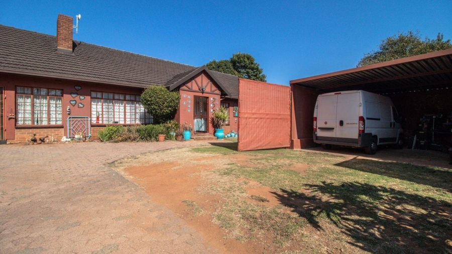 4 Bedroom Property for Sale in Birch Acres Gauteng
