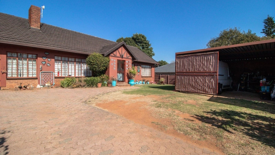4 Bedroom Property for Sale in Birch Acres Gauteng