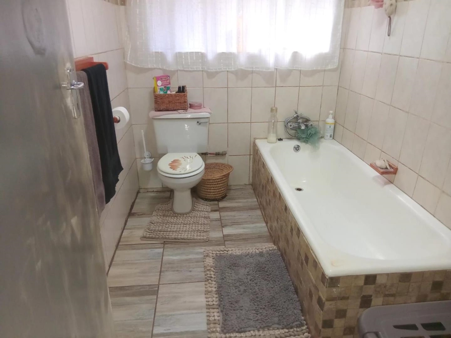 3 Bedroom Property for Sale in Birch Acres Gauteng