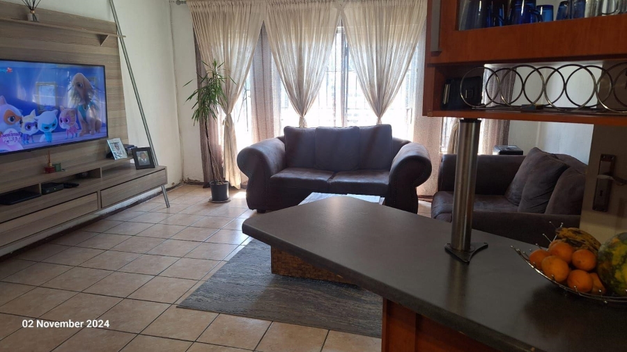 3 Bedroom Property for Sale in Birch Acres Gauteng