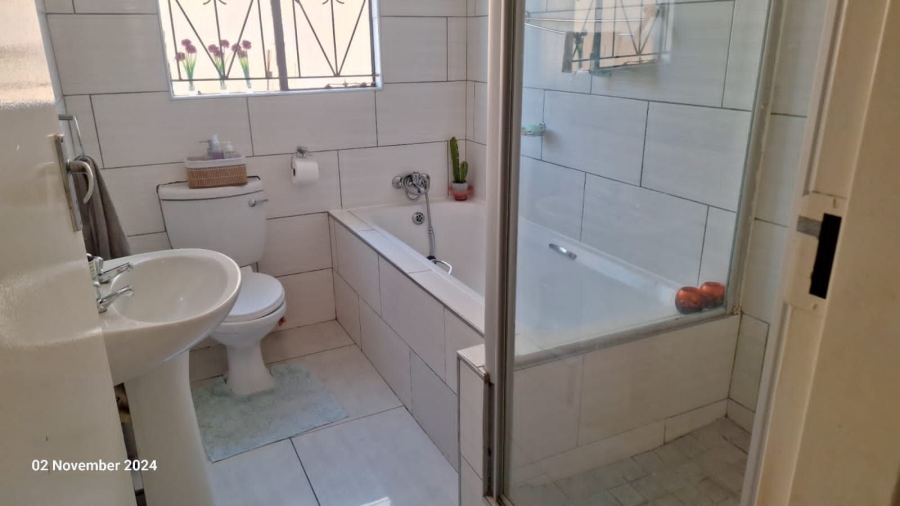 3 Bedroom Property for Sale in Birch Acres Gauteng