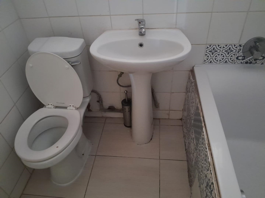 1 Bedroom Property for Sale in Bellevue East Gauteng