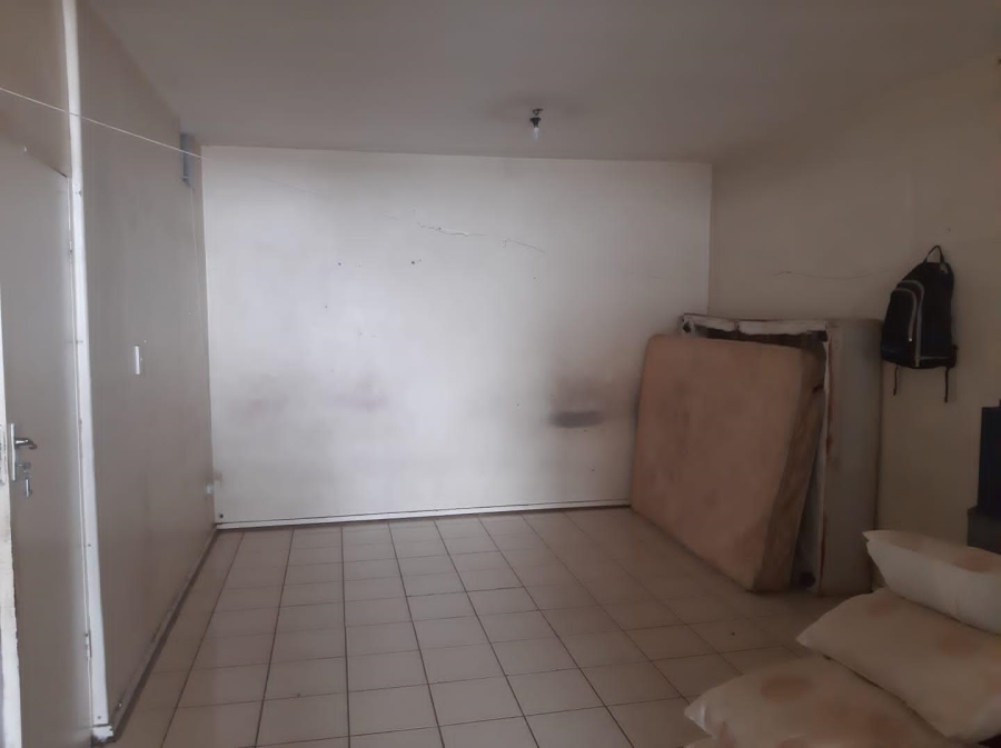 2 Bedroom Property for Sale in Yeoville Gauteng