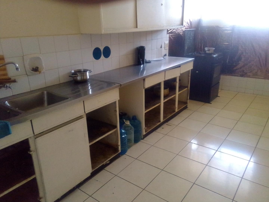 2 Bedroom Property for Sale in Yeoville Gauteng