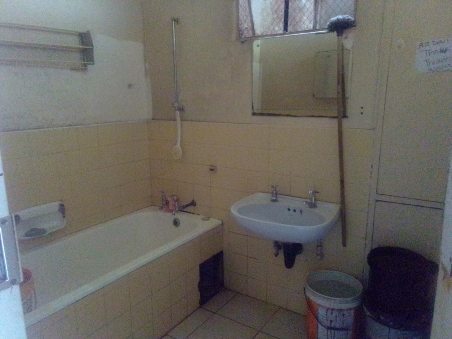 2 Bedroom Property for Sale in Yeoville Gauteng