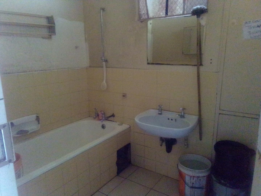 2 Bedroom Property for Sale in Yeoville Gauteng