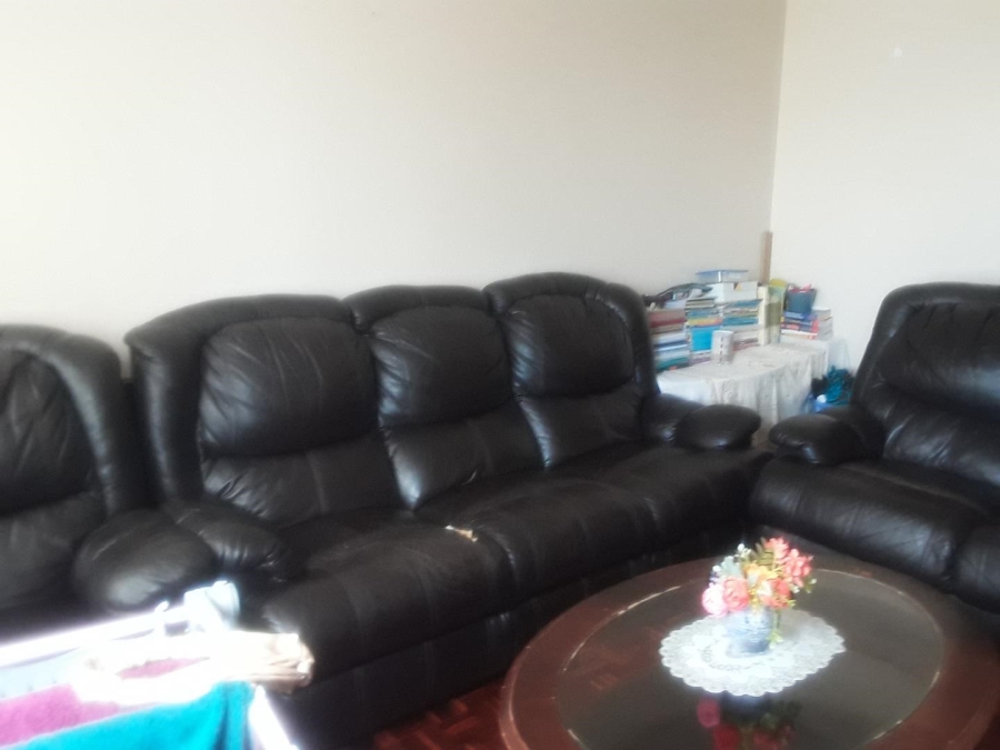 1 Bedroom Property for Sale in Kew Gauteng