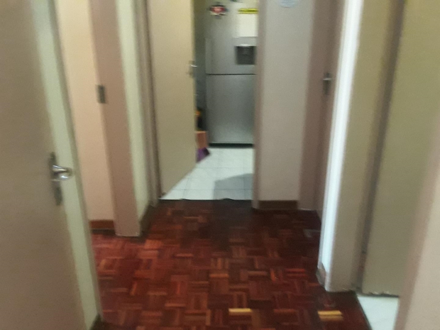 1 Bedroom Property for Sale in Kew Gauteng