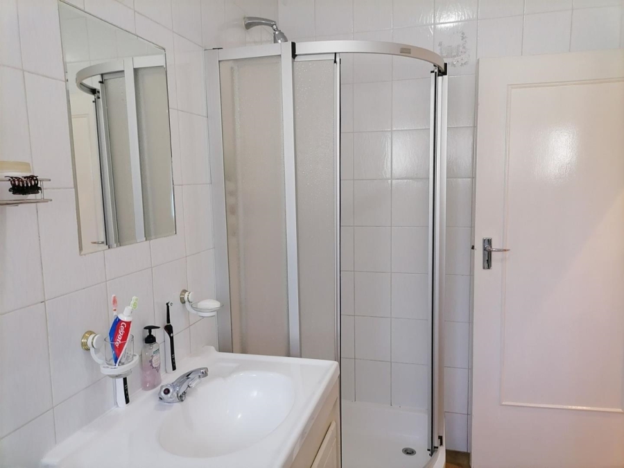 4 Bedroom Property for Sale in Hurlyvale Gauteng