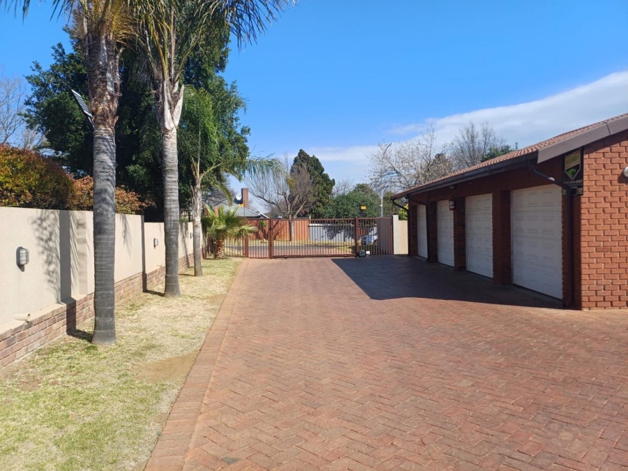 4 Bedroom Property for Sale in Highway Gardens Gauteng