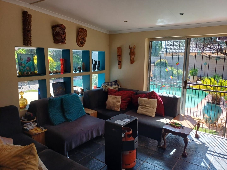 3 Bedroom Property for Sale in Buurendal Gauteng