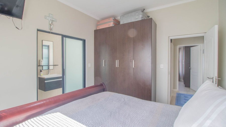 2 Bedroom Property for Sale in Greenstone Ridge Gauteng
