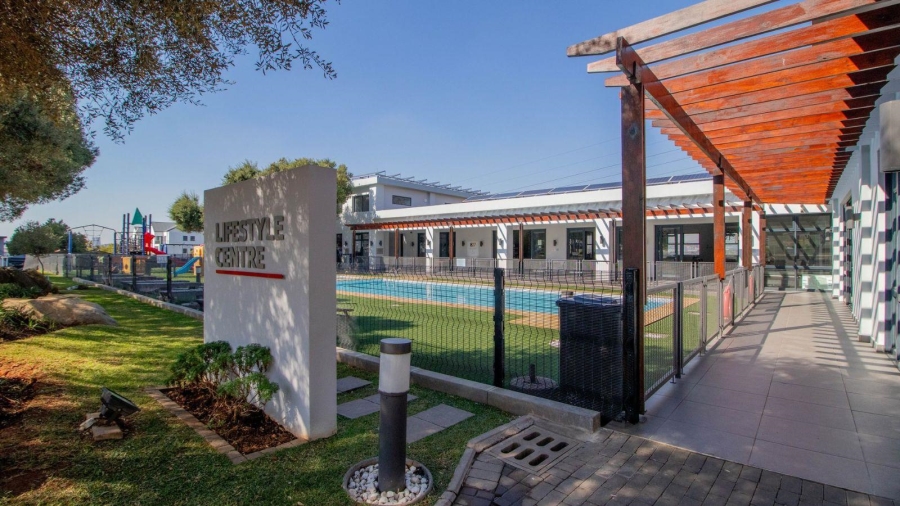 2 Bedroom Property for Sale in Greenstone Ridge Gauteng