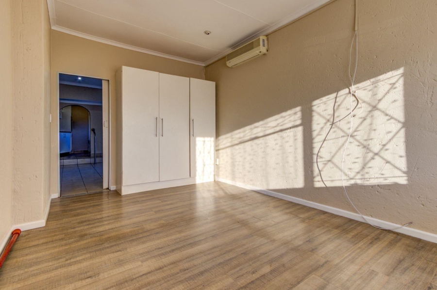 3 Bedroom Property for Sale in Hurlyvale Gauteng