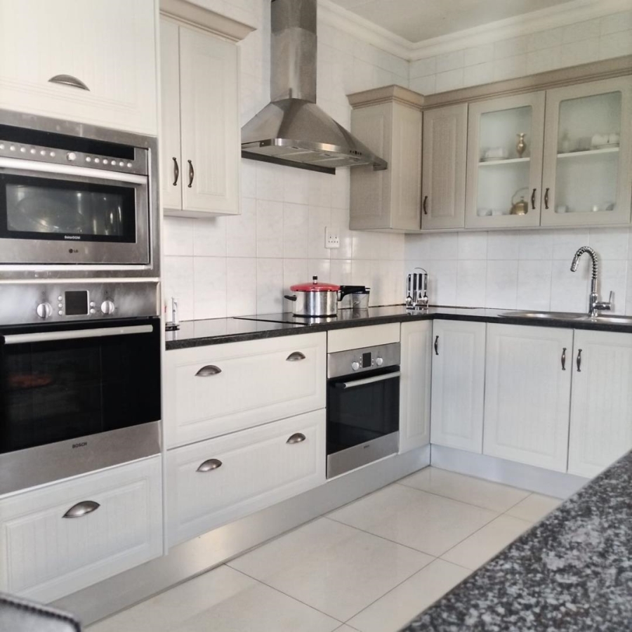 3 Bedroom Property for Sale in Roodepoort Gauteng