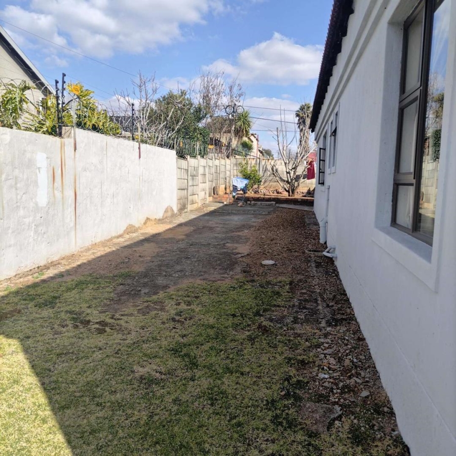 3 Bedroom Property for Sale in Roodepoort Gauteng