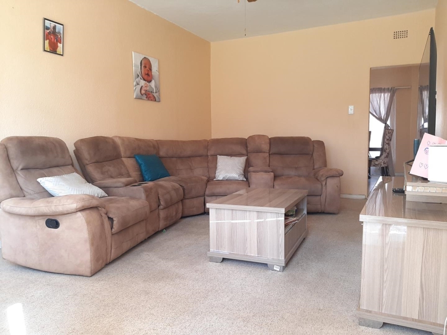 2 Bedroom Property for Sale in Edleen Gauteng