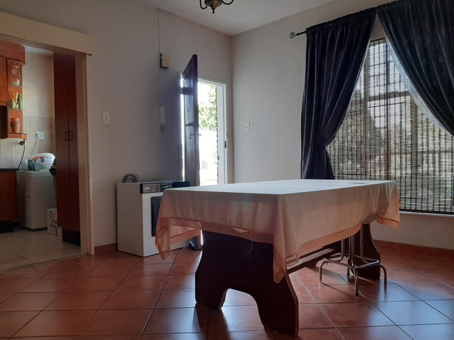 2 Bedroom Property for Sale in Edleen Gauteng