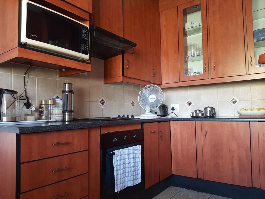 2 Bedroom Property for Sale in Edleen Gauteng