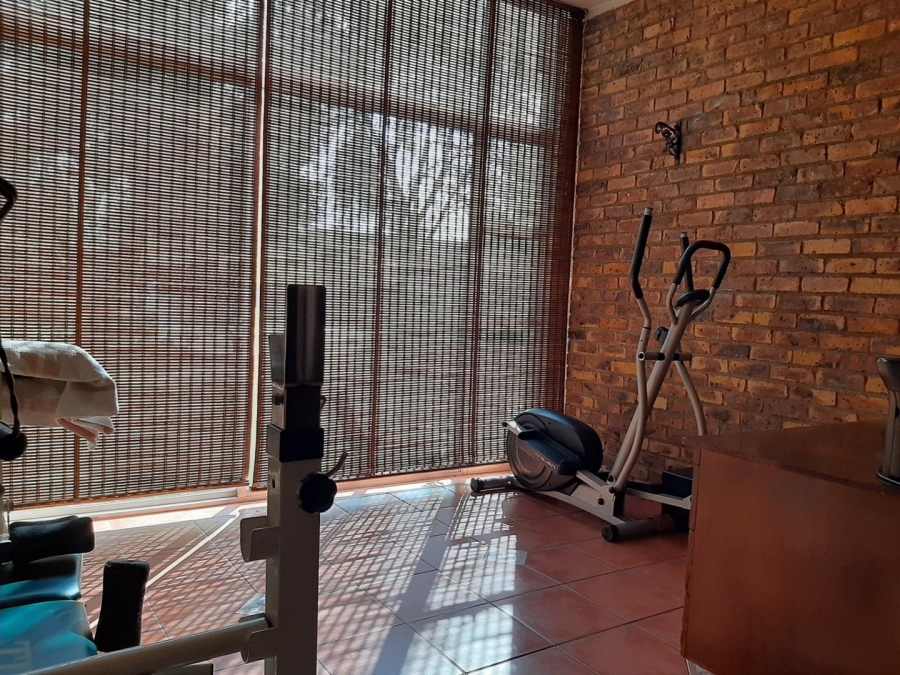 2 Bedroom Property for Sale in Edleen Gauteng