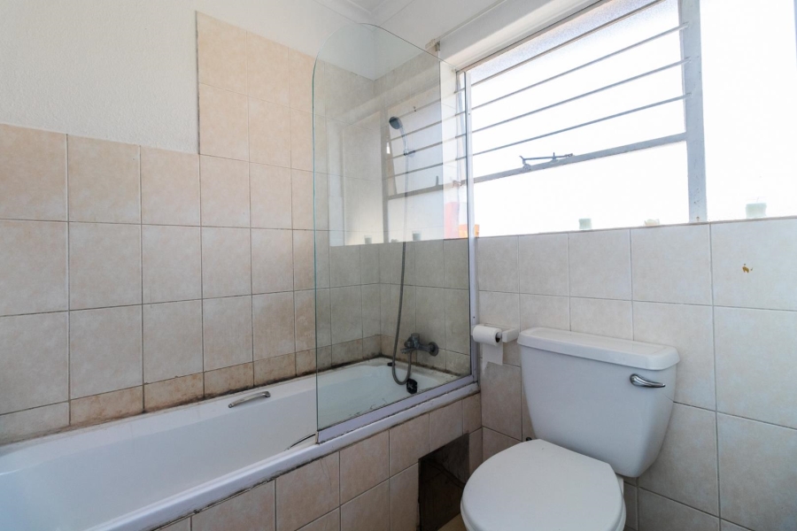 2 Bedroom Property for Sale in Edleen Gauteng