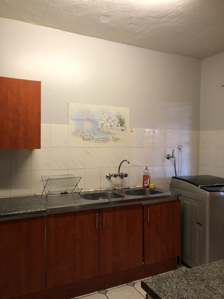 2 Bedroom Property for Sale in Edleen Gauteng