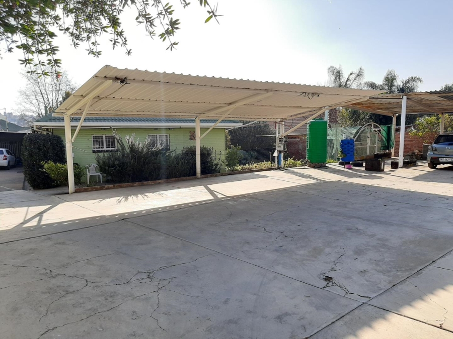 5 Bedroom Property for Sale in Edleen Gauteng