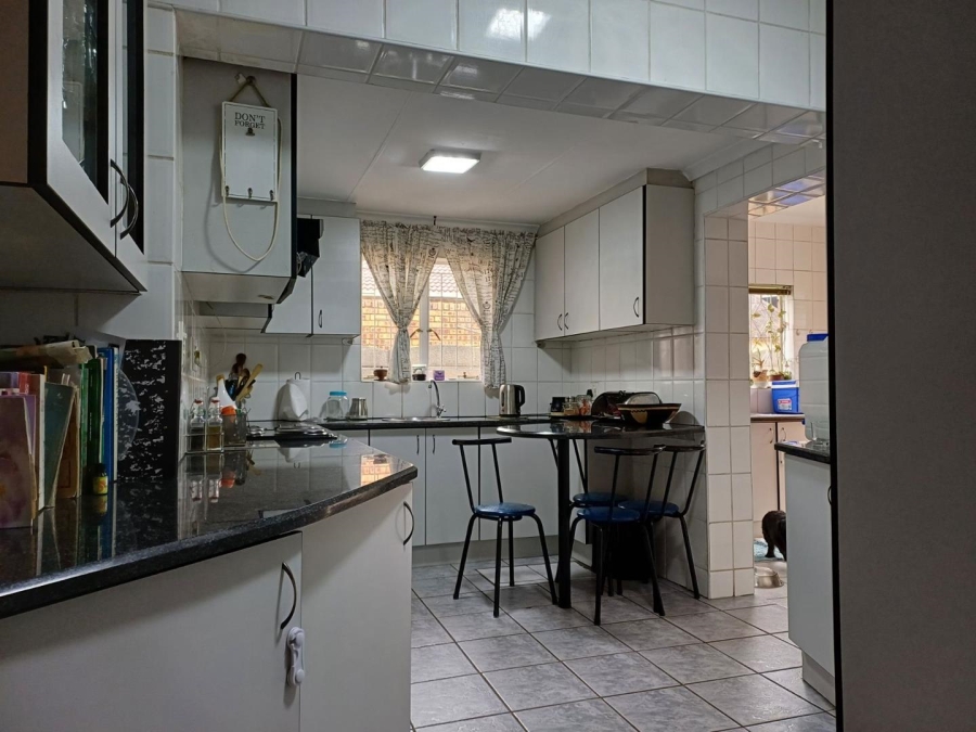 4 Bedroom Property for Sale in Edleen Gauteng